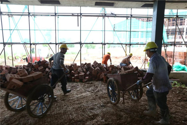 災(zāi)后清理快速到位，重點項目及時復(fù)工——城投集團快速應(yīng)對災(zāi)情