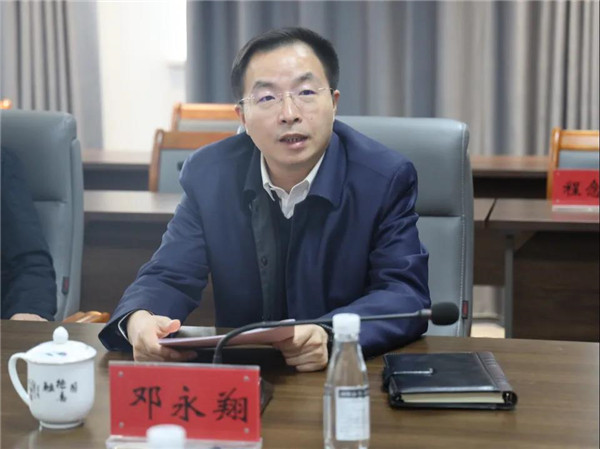 市委常委、常務副市長鄧永翔現場調研城投集團產業(yè)項目