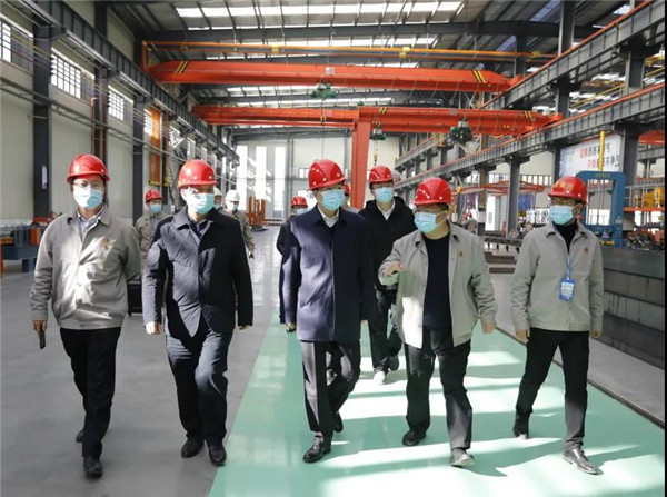 市委常委、常務副市長鄧永翔現場調研城投集團產業(yè)項目