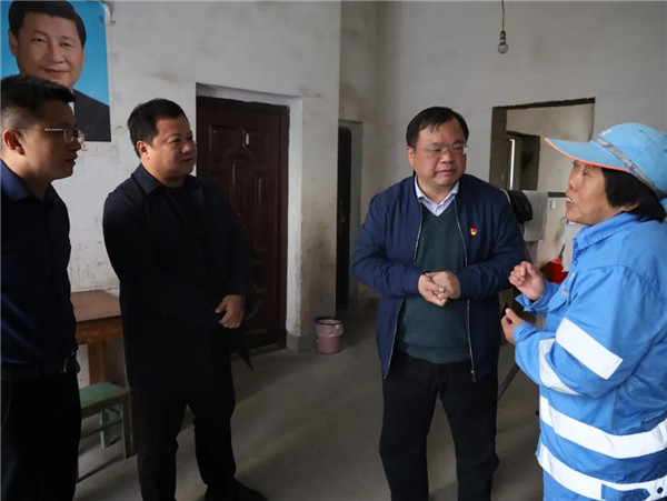 市城投集團(tuán)開展“萬(wàn)名干部結(jié)對(duì)幫扶”走訪慰問活動(dòng)