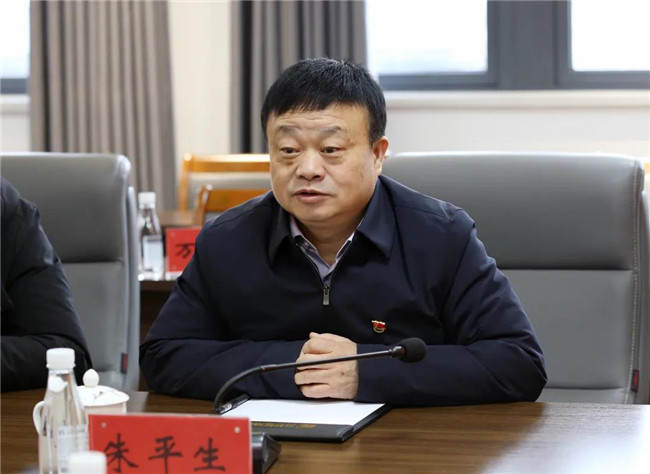 市國(guó)資委黨委書(shū)記、主任朱平生帶隊(duì)走訪慰問(wèn)城投集團(tuán)