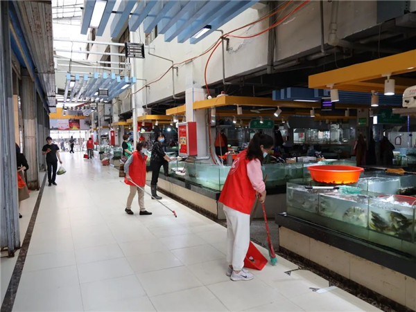 市城投集團(tuán)開展“大清掃、大撿拾、大宣傳”專項(xiàng)活動(dòng)