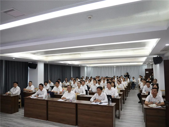 【喜迎黨的二十大】景德鎮(zhèn)市城投集團(tuán)組織集中收聽收看中國(guó)共產(chǎn)黨第二十次全國(guó)代表大會(huì)開幕會(huì)盛況