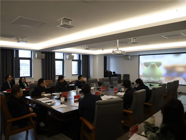 市城投集團黨委理論學習中心組開展集團領(lǐng)導班子2022年度民主生活會會前學習研討