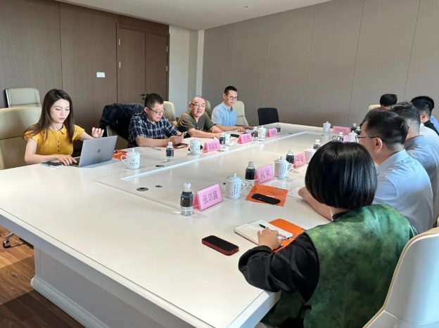 CFAC美院基地 清華大學(xué)美術(shù)學(xué)院與省數(shù)文集團、市城投集團強強聯(lián)手共繪文化創(chuàng)新新篇章