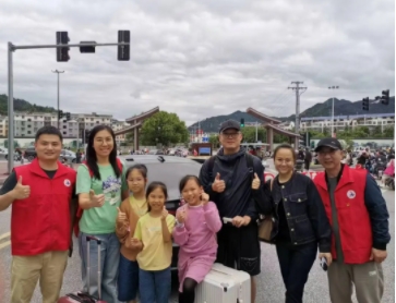 市城投集團(tuán):國慶服務(wù)不打烊 黨員車隊(duì)在行動(dòng)