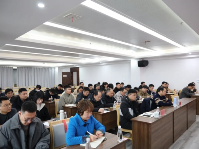 市城投集團召開違規(guī)套取資金問題專項整治暨國有、集體資產違規(guī)轉租問題專項治理工作推進會